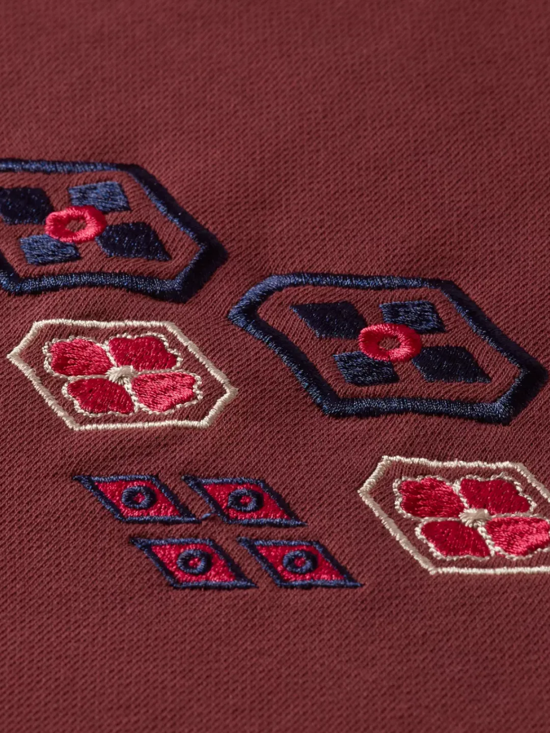 New Scotch & Soda Embroidered artwork hoodie Wine