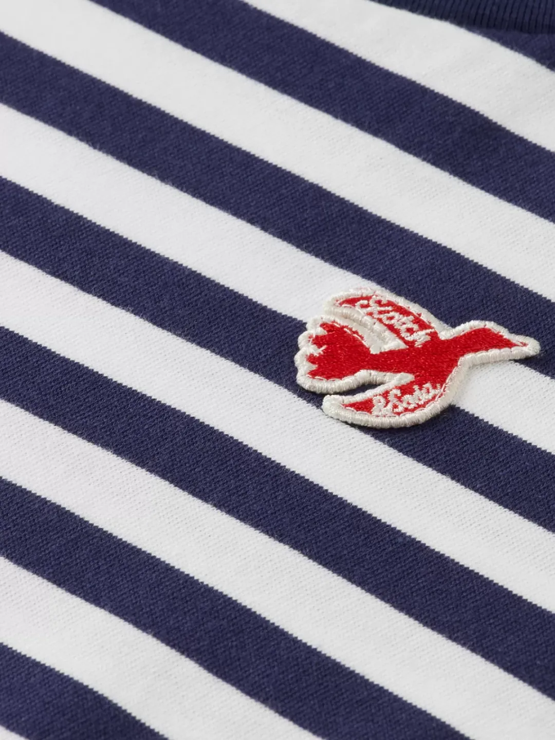 Sale Scotch & Soda Essential - THE FREE SPIRIT PEACE BIRD STRIPED T-SHIRT Navy/White