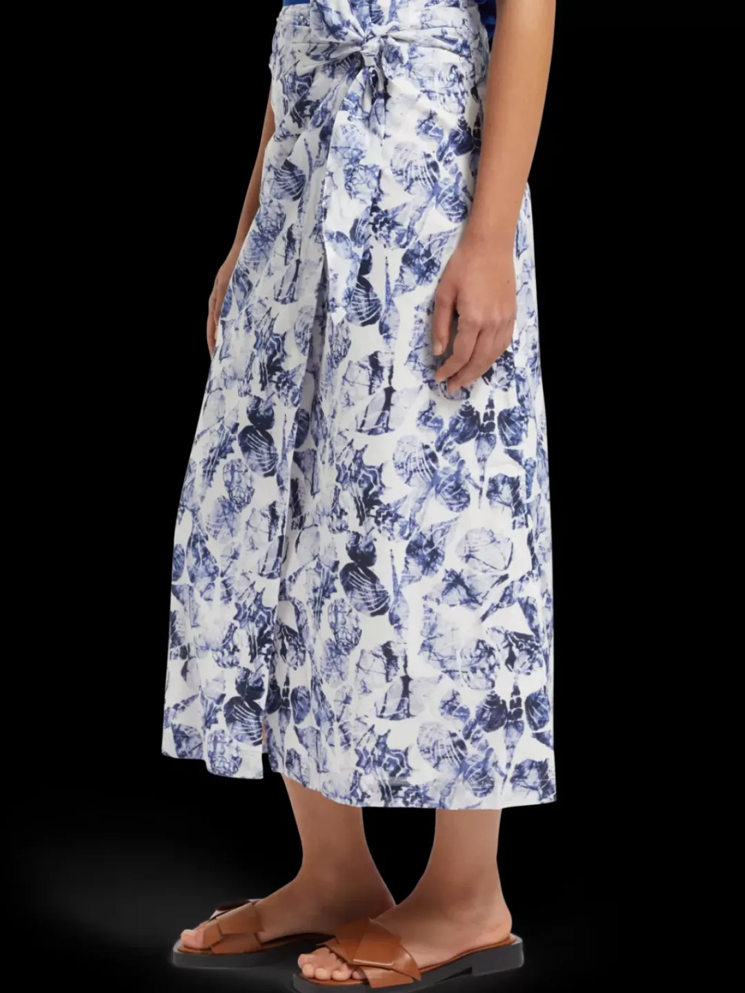 Clearance Scotch & Soda PRINTED MIDI-LENGTH SARONG ShellBatikBlue